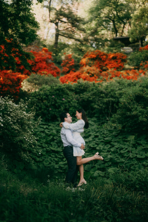 Tokyo engagement photoshoot in nature - Japan portrait photographer Ippei and Janine