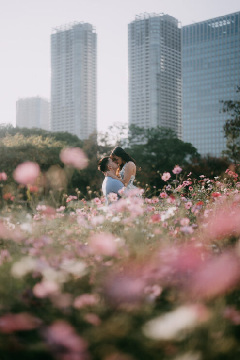 Tokyo pre-wedding, engagement photography in park - Ippei and Janine Photography