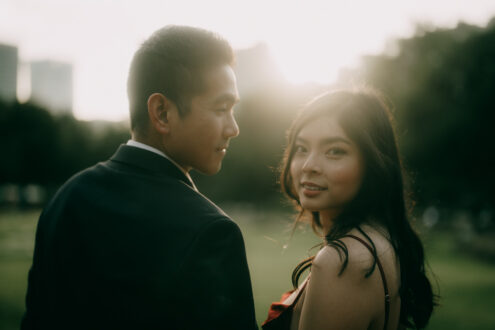 Tokyo pre-wedding photography - Japan engagement portrait photography by Ippei and Janine