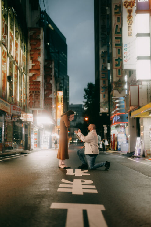 Tokyo surprise proposal photography by Ippei and Janine