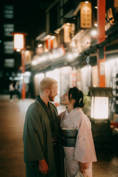 Tokyo Kimono Night Couple Portrait Photoshoot in Asakusa