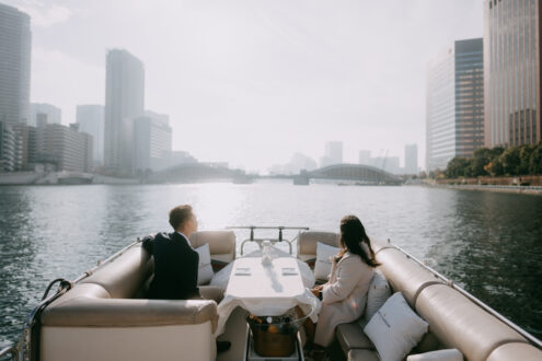 Tokyo engagement photoshoot on private cruise by boat