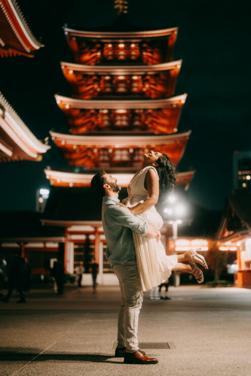 Tokyo engagement photography at night by Ippei and Janine Photography