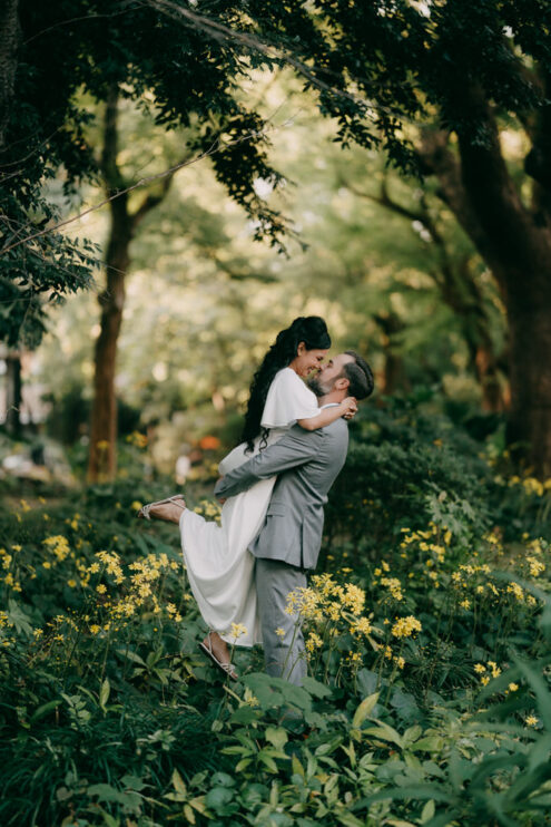 Tokyo engagement pre-wedding photography in nature - Japan portrait photographer Ippei and Janine