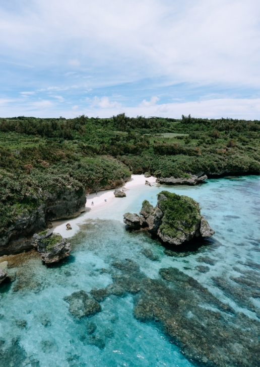 Secluded beach, Irabu Island of the Miyako Islands, Okinawa, Japan