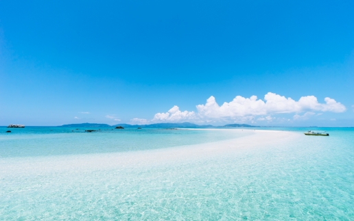 Coral cay beach and clear tropical water of Southern Japan, Yaeyama Islands, Okinawa